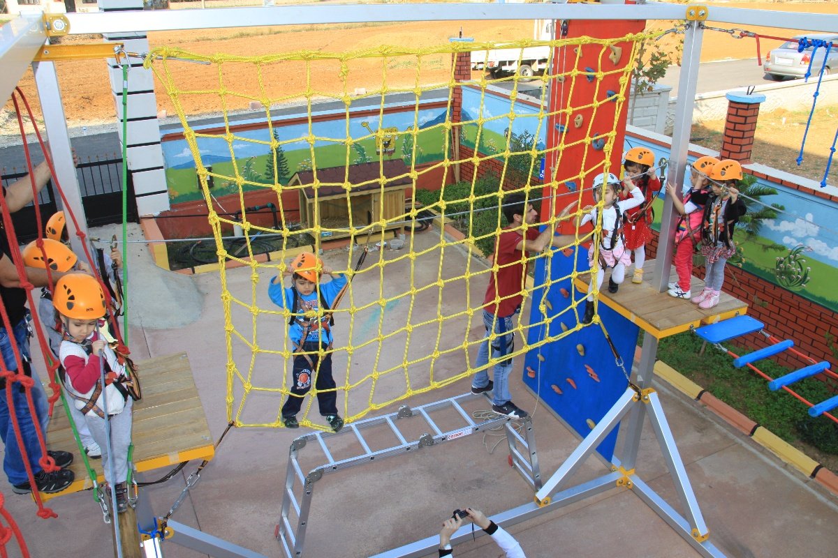 Mobile Adventure Cube