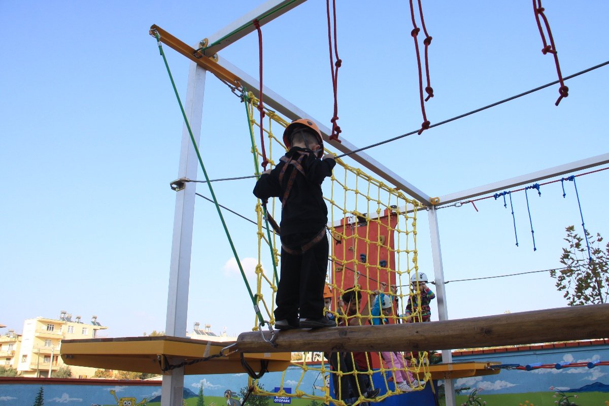 Mobile Adventure Cube