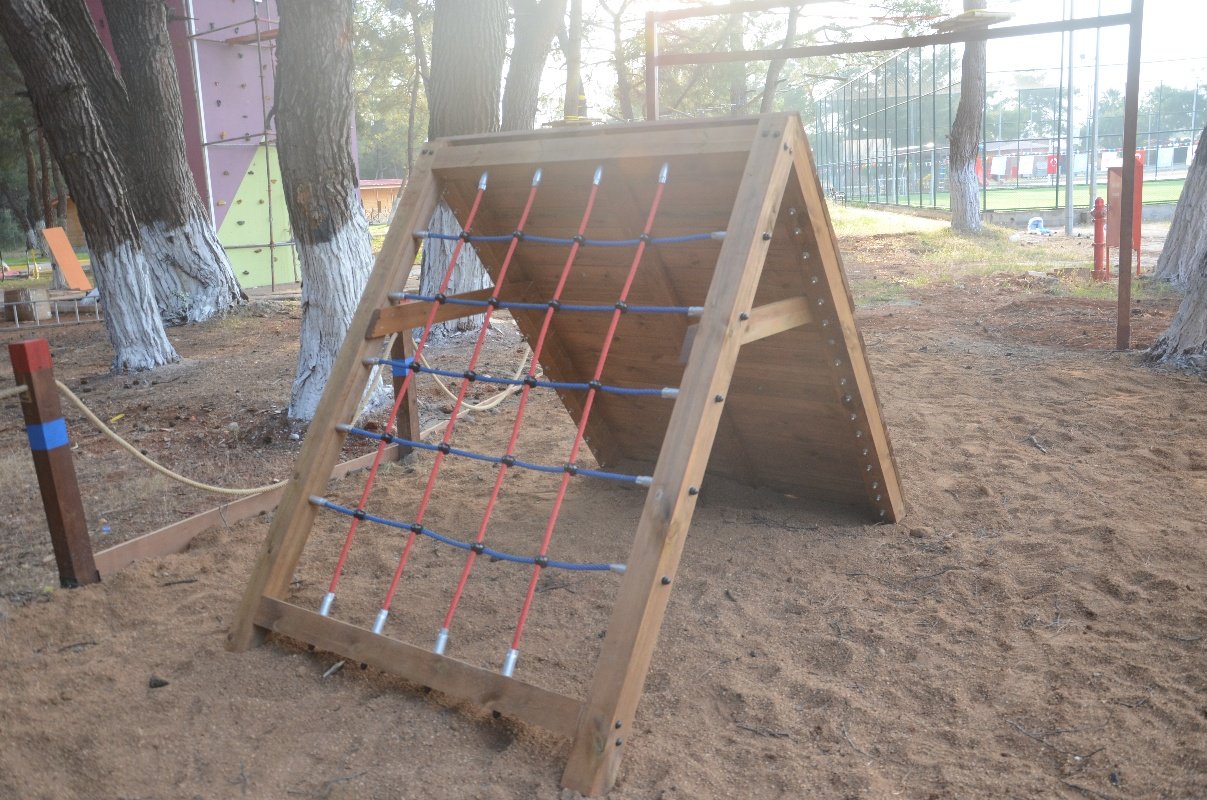 Mobile Survivor Trails