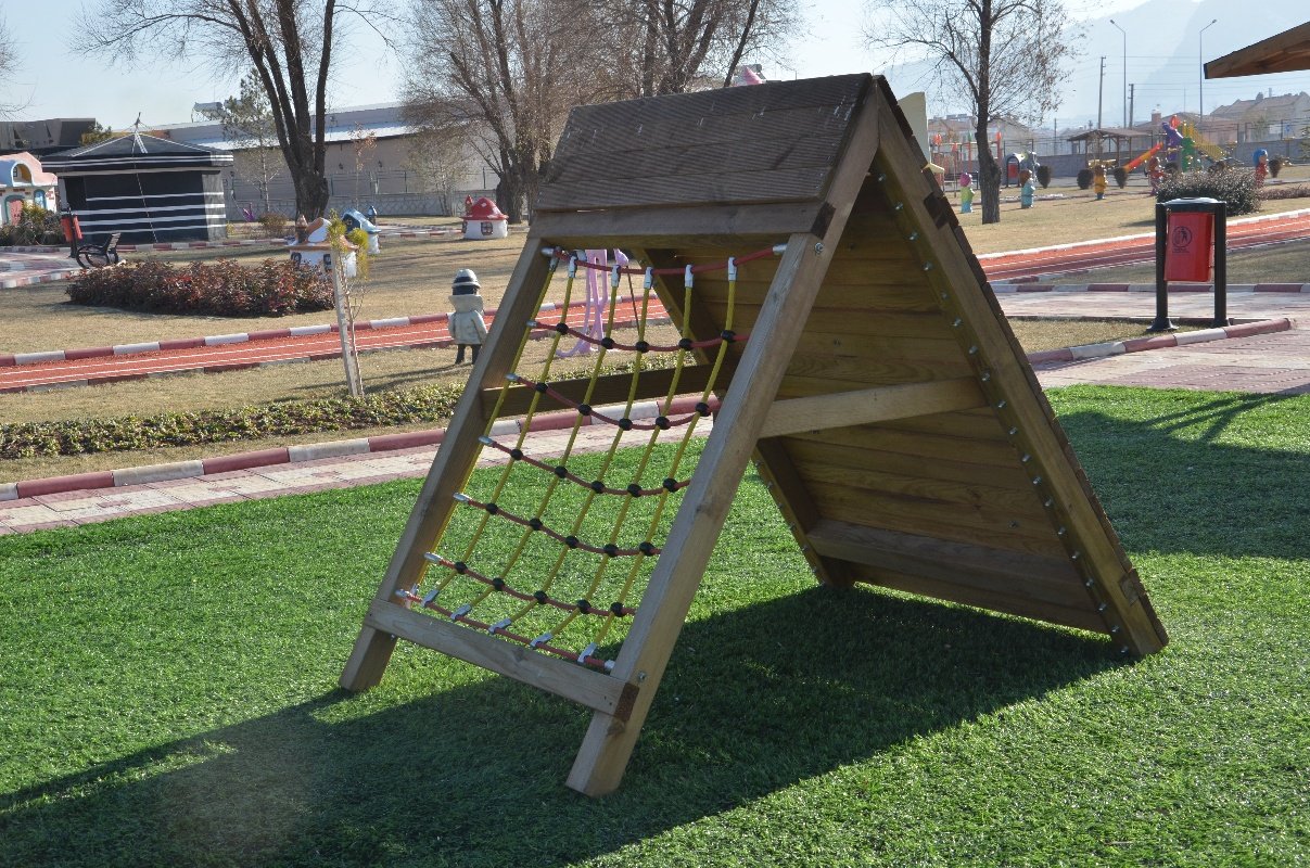 Mobile Survivor Trails