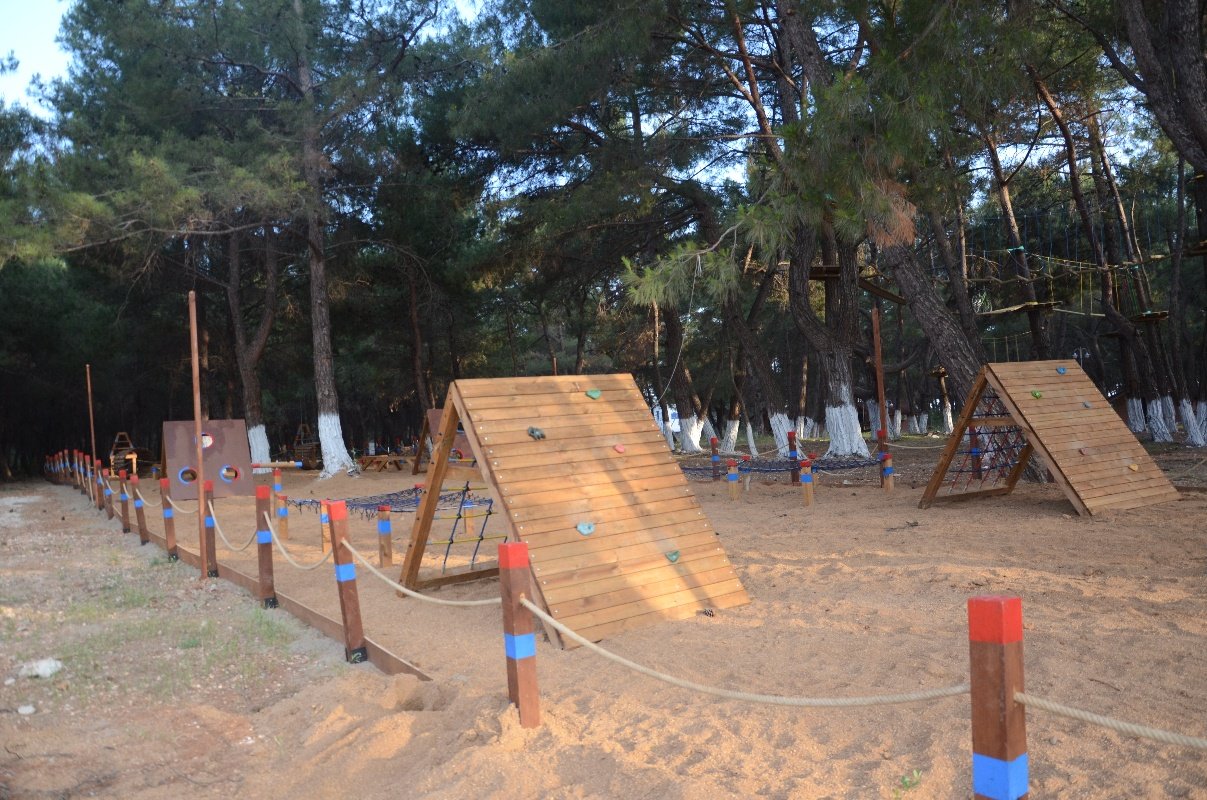 Mobile Survivor Trails