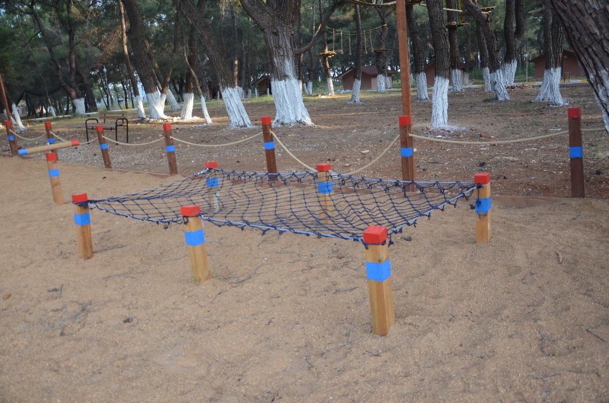 Mobile Survivor Trails