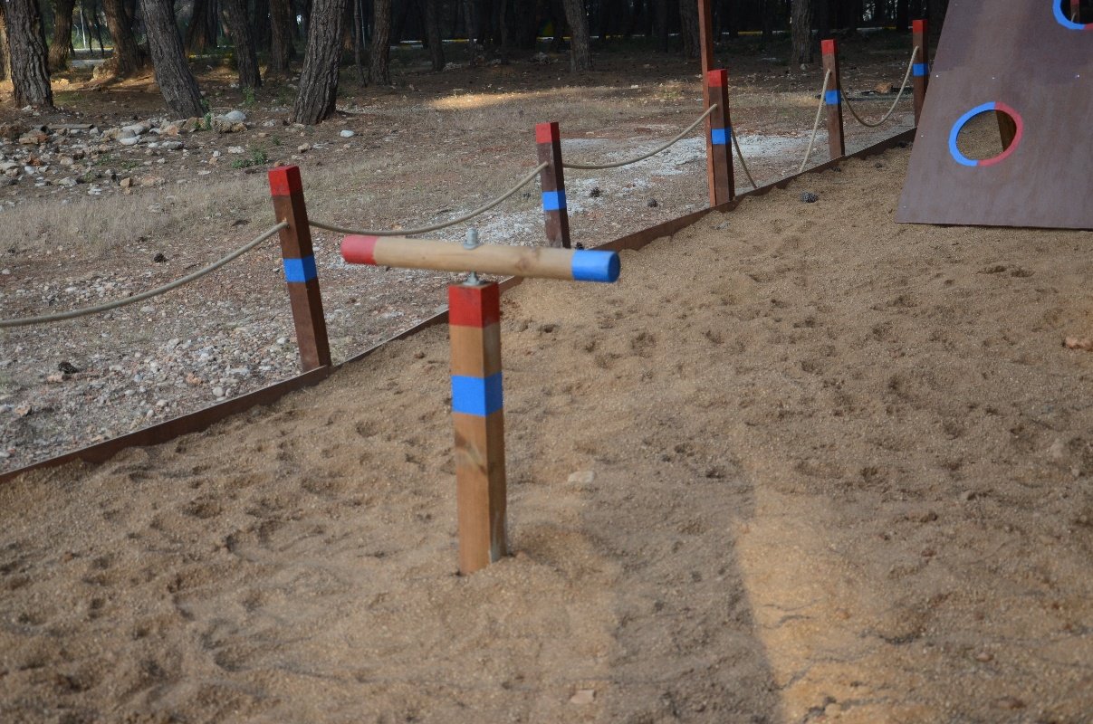 Mobile Survivor Trails