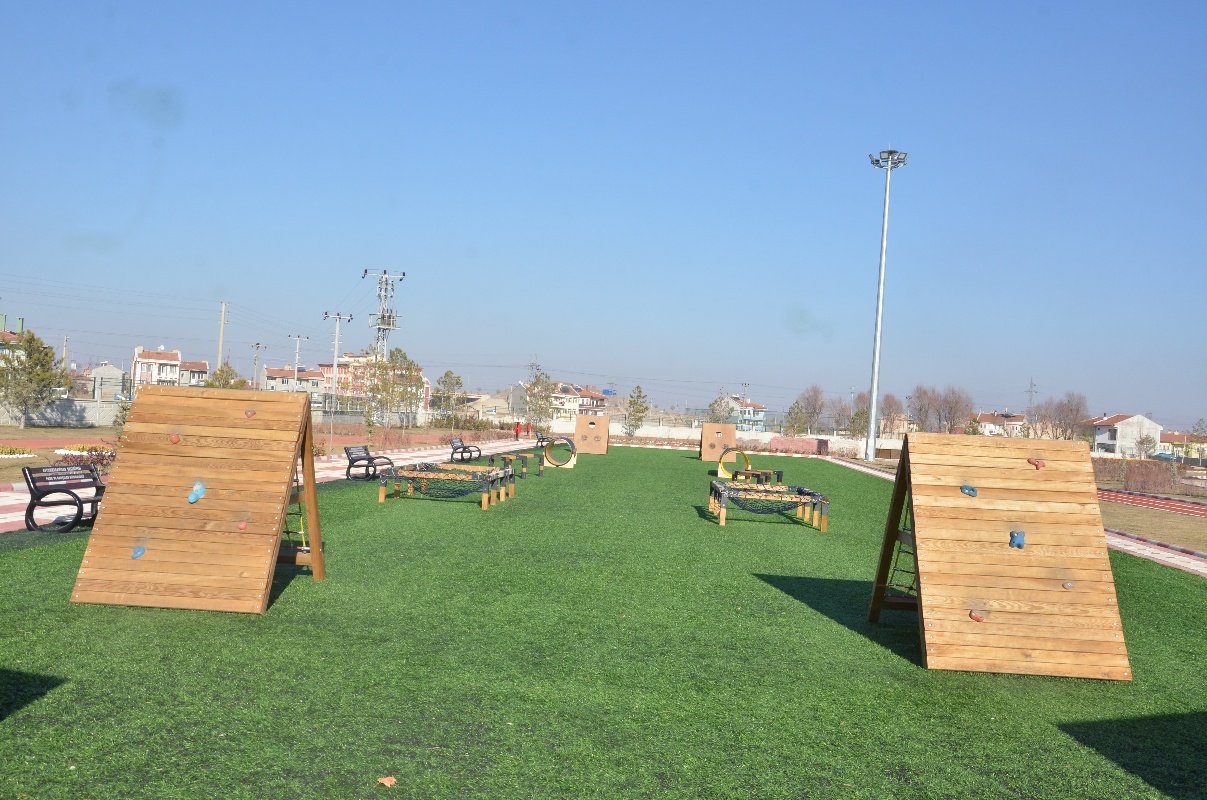 Mobile Survivor Trails