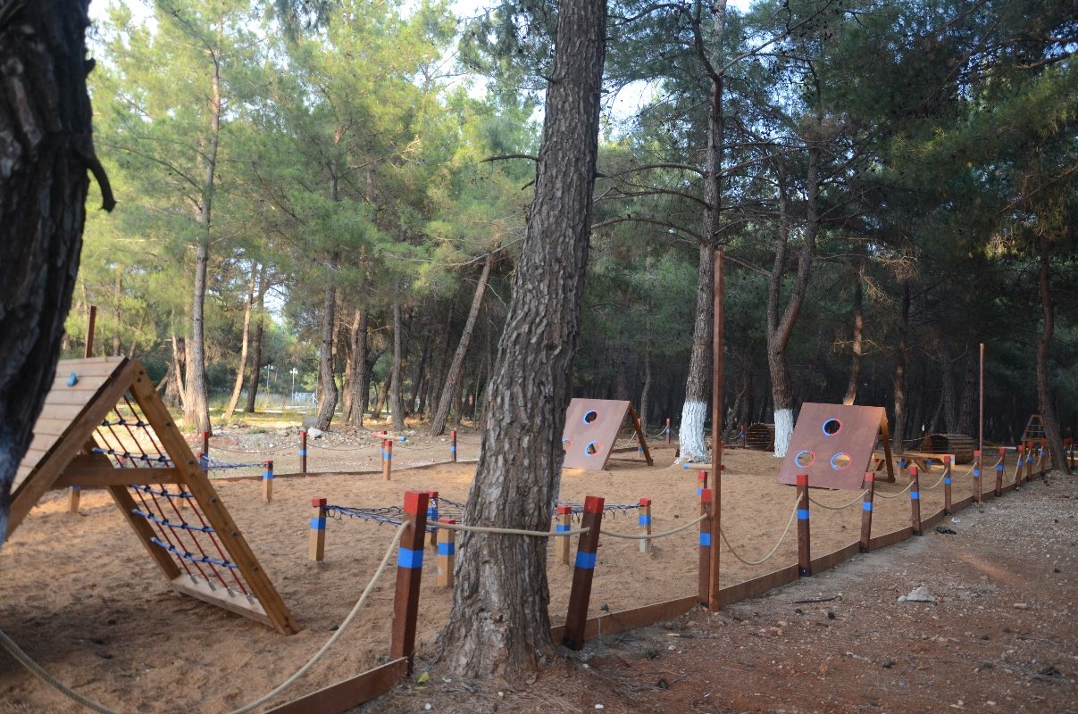 Mobile Survivor Trails