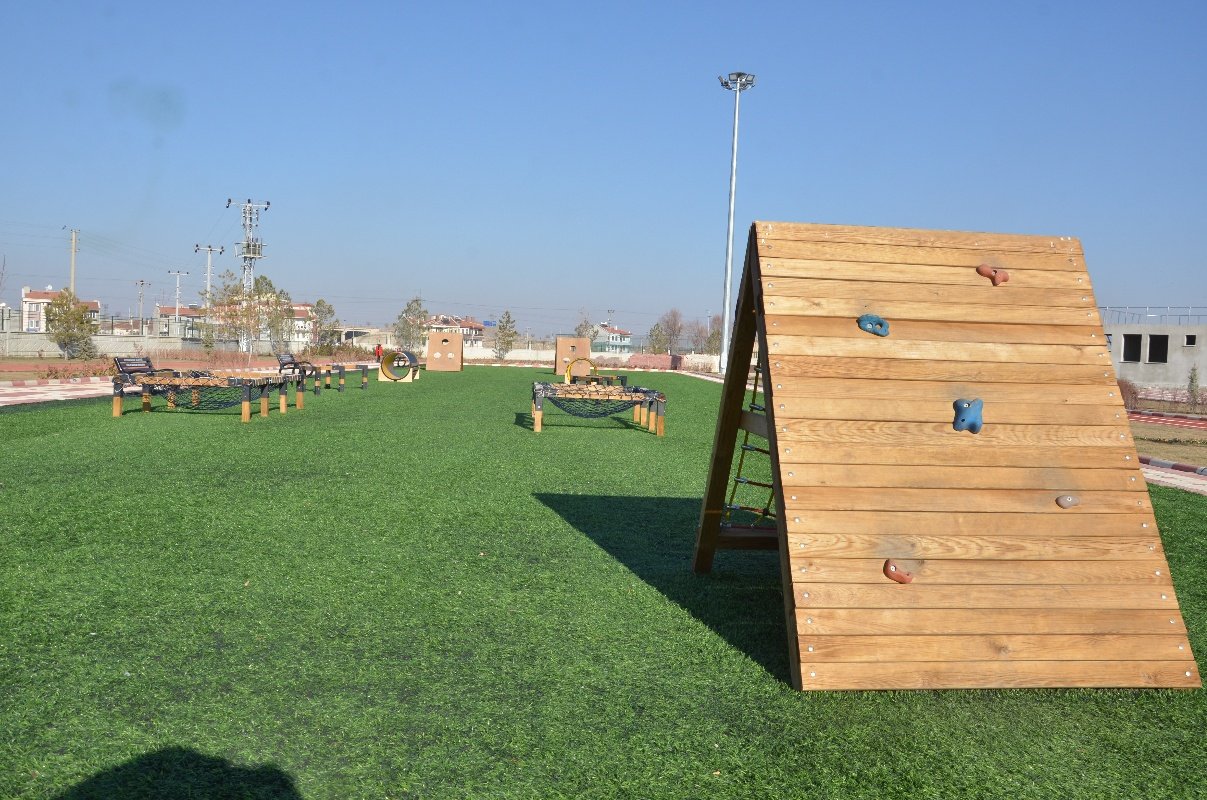 Mobile Survivor Trails