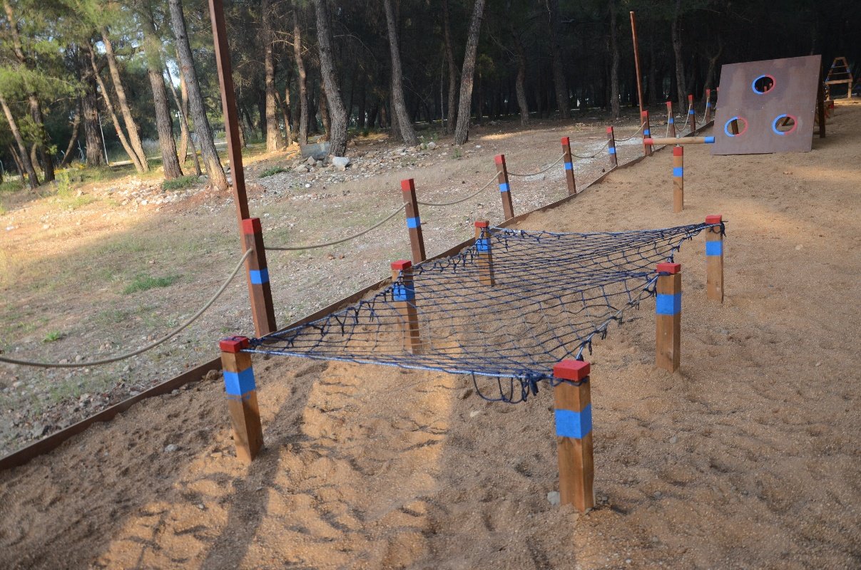 Mobile Survivor Trails