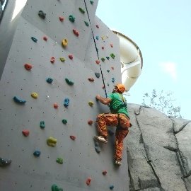 Plywood Tırmanma Duvarı