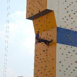 Plywood Tırmanma Duvarı