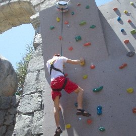 Plywood Tırmanma Duvarı