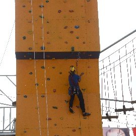 Plywood Tırmanma Duvarı