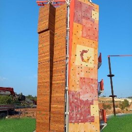 Plywood Tırmanma Duvarı