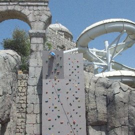 Plywood Tırmanma Duvarı