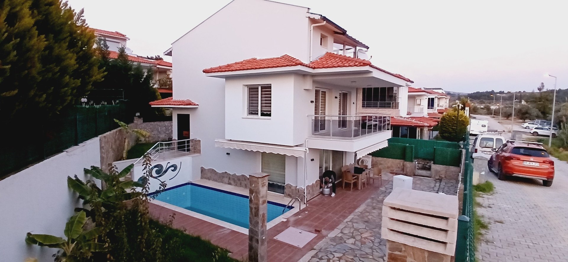 Kuşadası'nda Özel Havuzlu Rahat Bir Tatil Villası