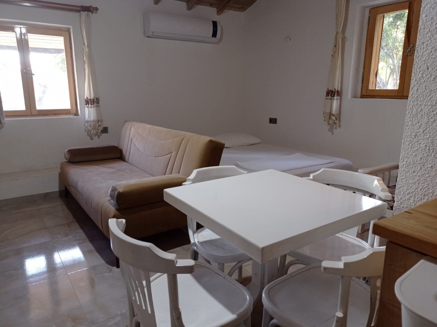 kuşadası,sogucak taş evler