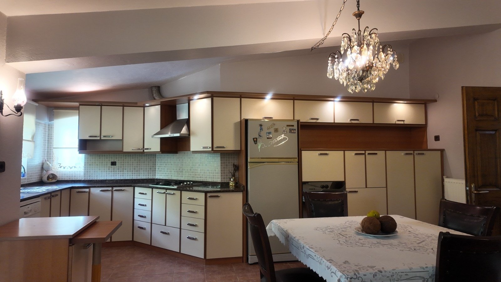 Kuşadası, Kirazlı Müstakil Çiftlik Ev