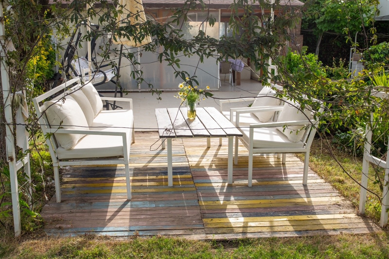 Kuşadası, Kirazlı Müstakil Çiftlik Ev