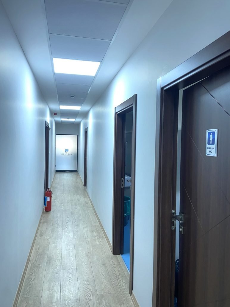 Bürogebäude Referenz (950 m²) – Stahlbau Projekt von Dream Houses