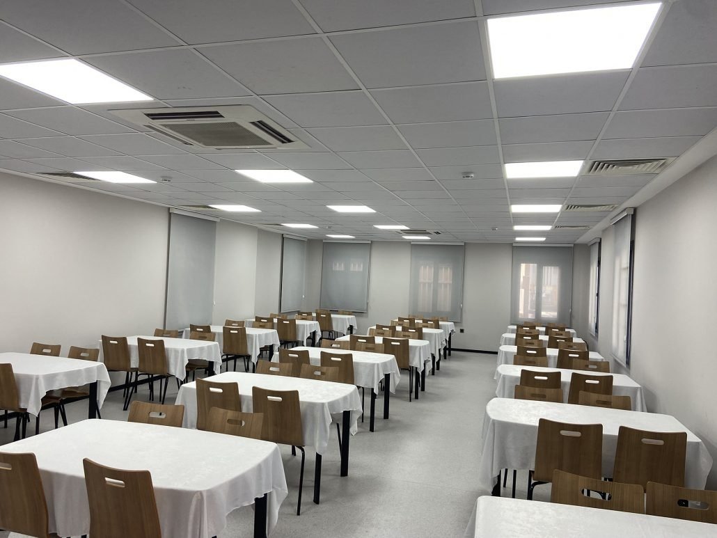 Dream STHL 95000 Turnkey Office Building (950 m2)