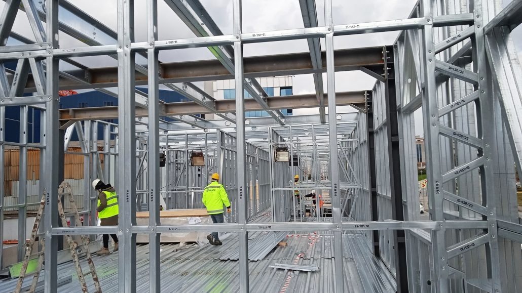 Dream STHL 95000 Turnkey Office Building (950 m2)