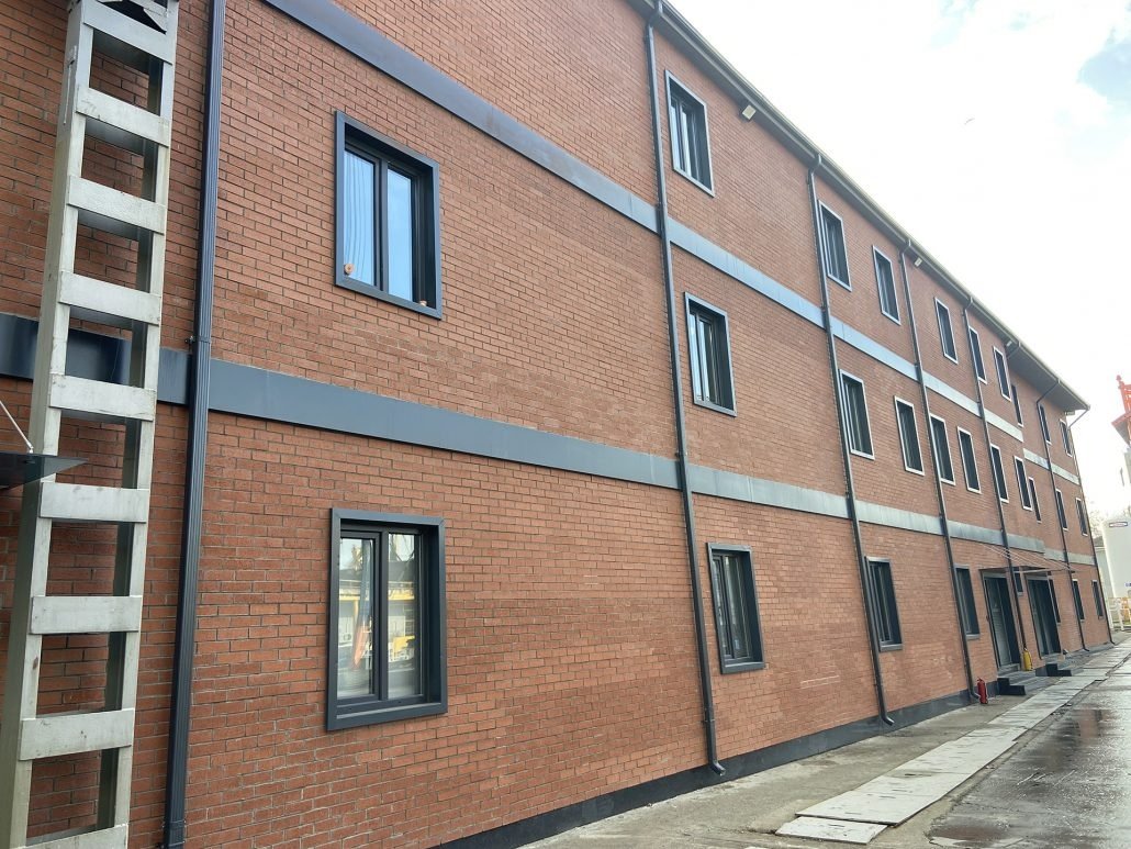 Dream STHL 95000 Turnkey Office Building (950 m2)