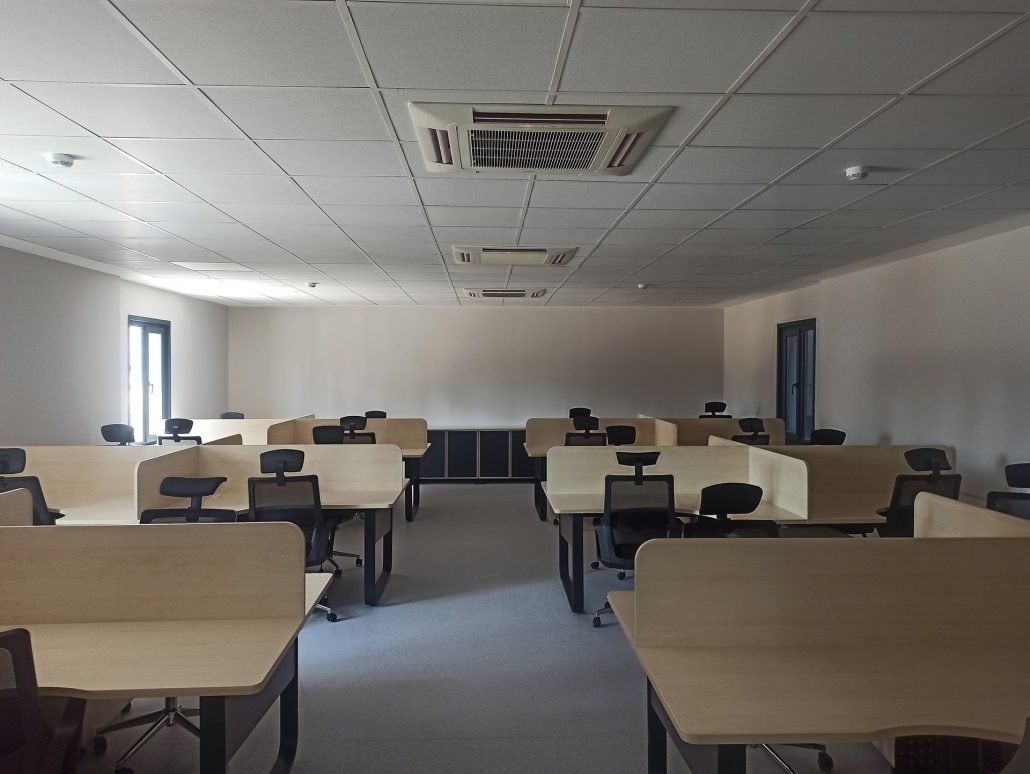 Dream STHL 95000 Turnkey Office Building (950 m2)