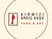 Kırmızı Ardıç Kuşu | Alaçatı | Pizza - Şarap