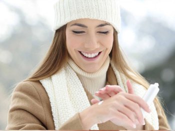 Karlı Havada Cilt Bakımı: Soğuk Günlerde Cildinizi Koruma Rehberi