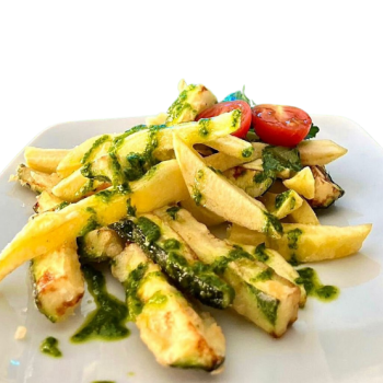 Patatas Fritas con Salsa Pesto: Un Giro Irresistible