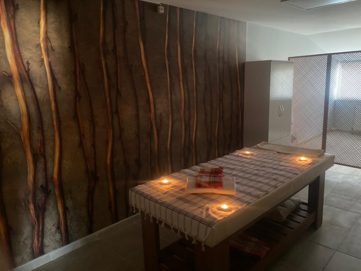 Aaf0Ae20-46Fd-47Cf-8895-034Eb8Dac744