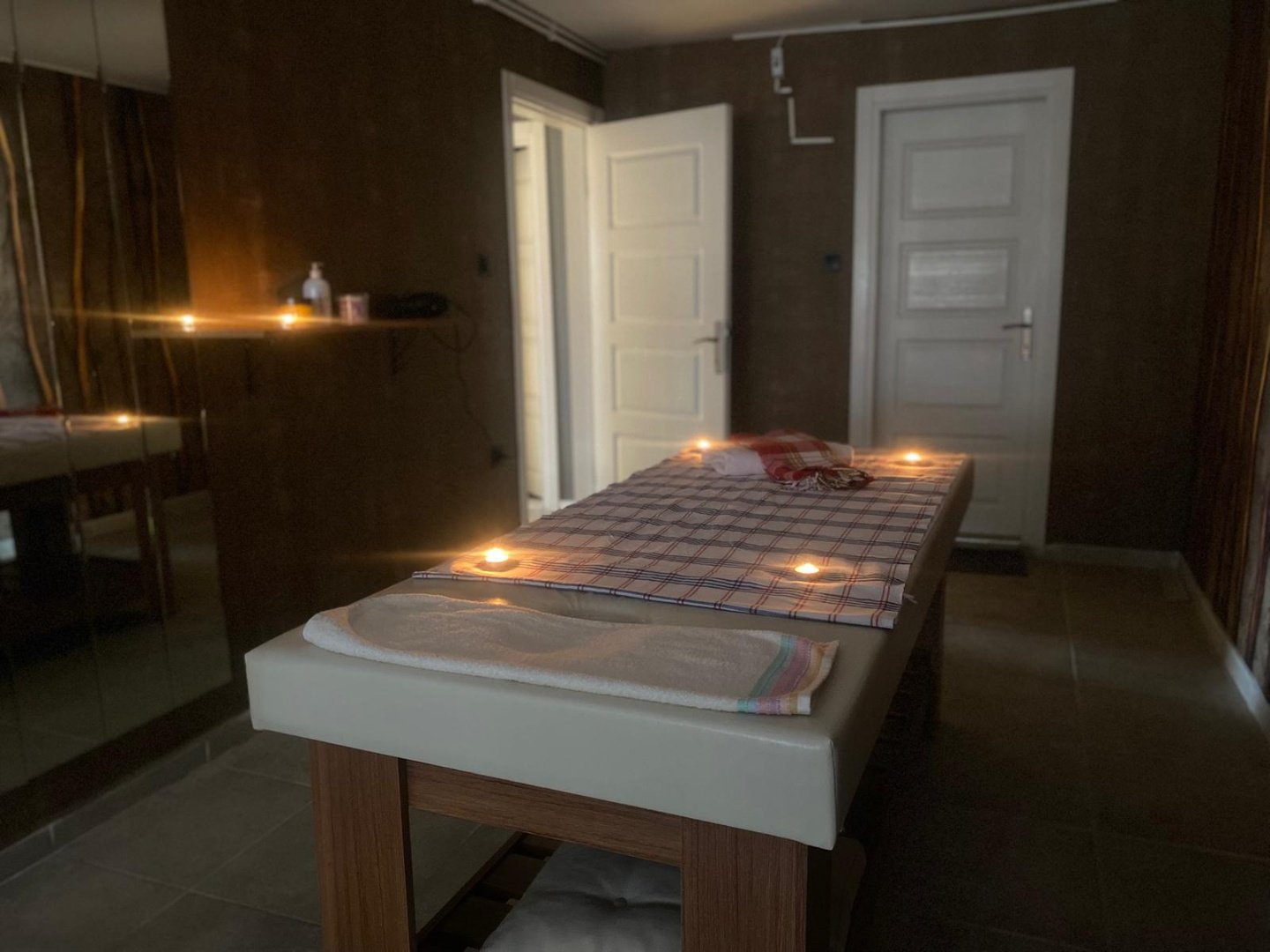 398Ee8Db-439D-4322-A4Be-A3Ec2D3C7318