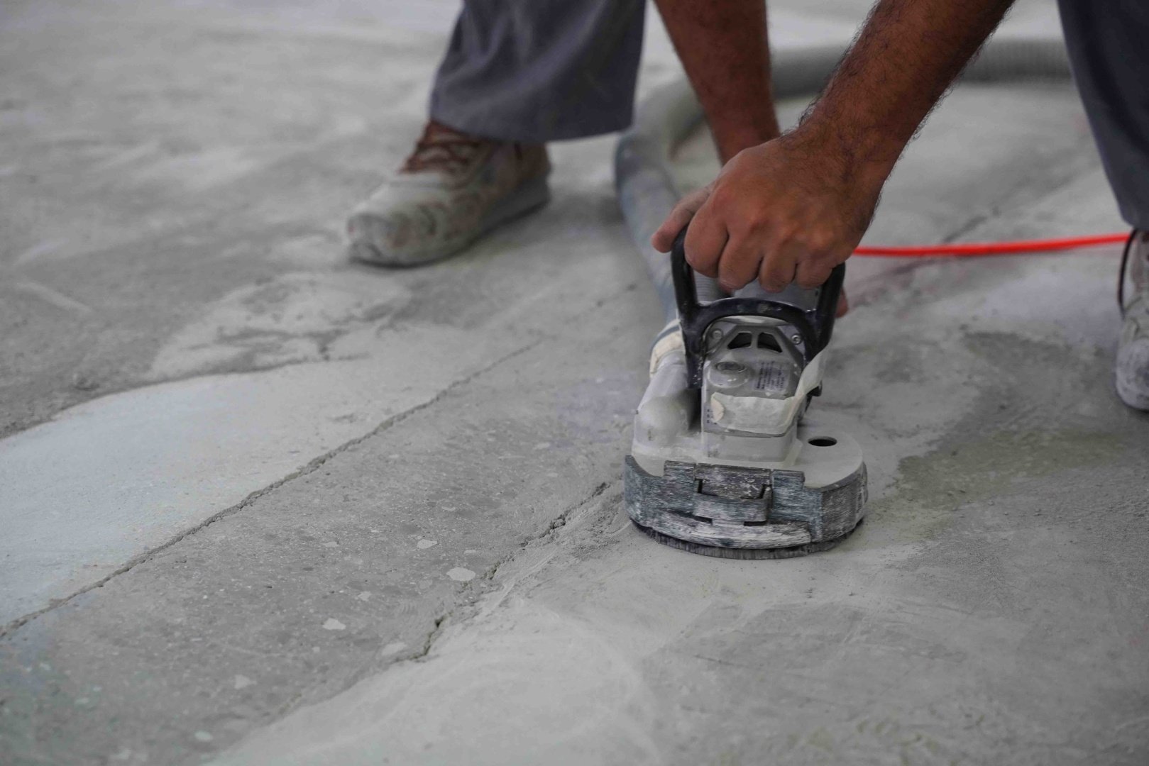 Reparacion-De-Fisuras-En-Suelos-De-Hormigon-2-Scaled