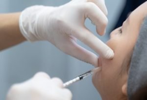 yuz-mezoterapi-1-300x204