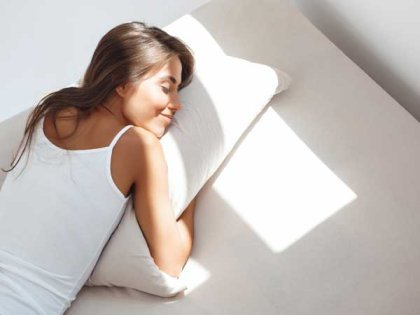 Boyun Düzleşmesi İçin Yastık Tercihi Ne Olmalı? Öneriler