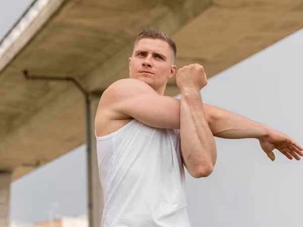 Donuk-Omuz-Stresten-Olur-Mu