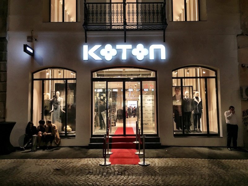 Koton Hamburg & Bükreş Mağazaları