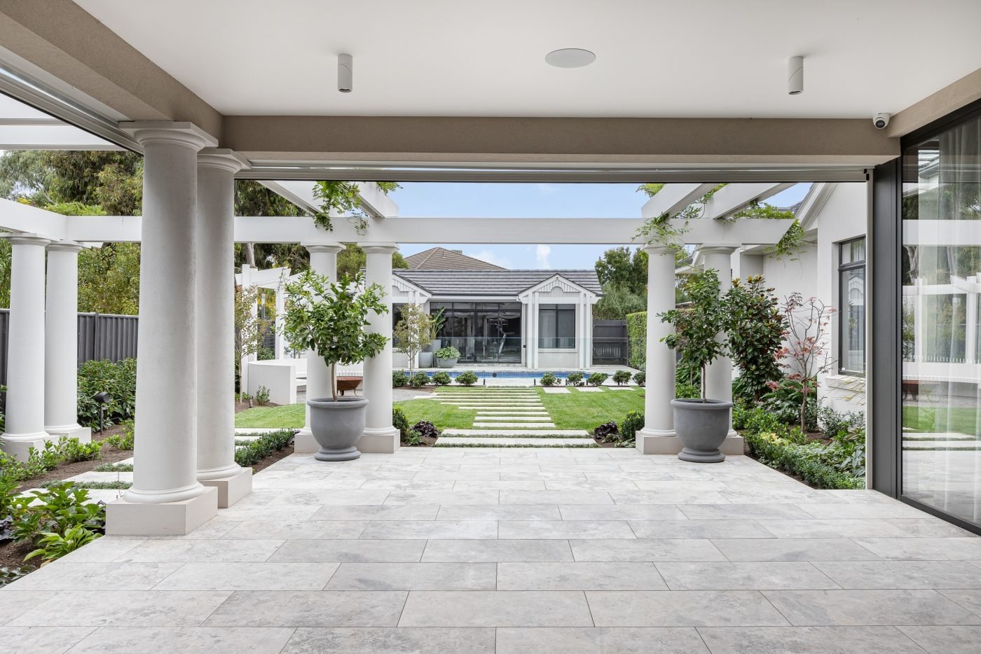 Tundra-Ocean-Sandblasted-Limestone_Rms-Traders_-External-Paver-P