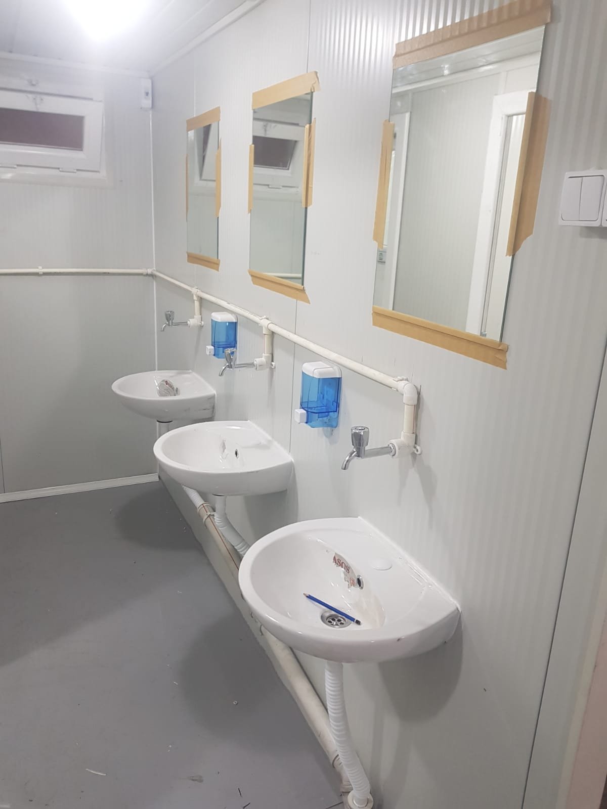 54a93556-27fe-4b20-b4bf-d87ad7b1258f