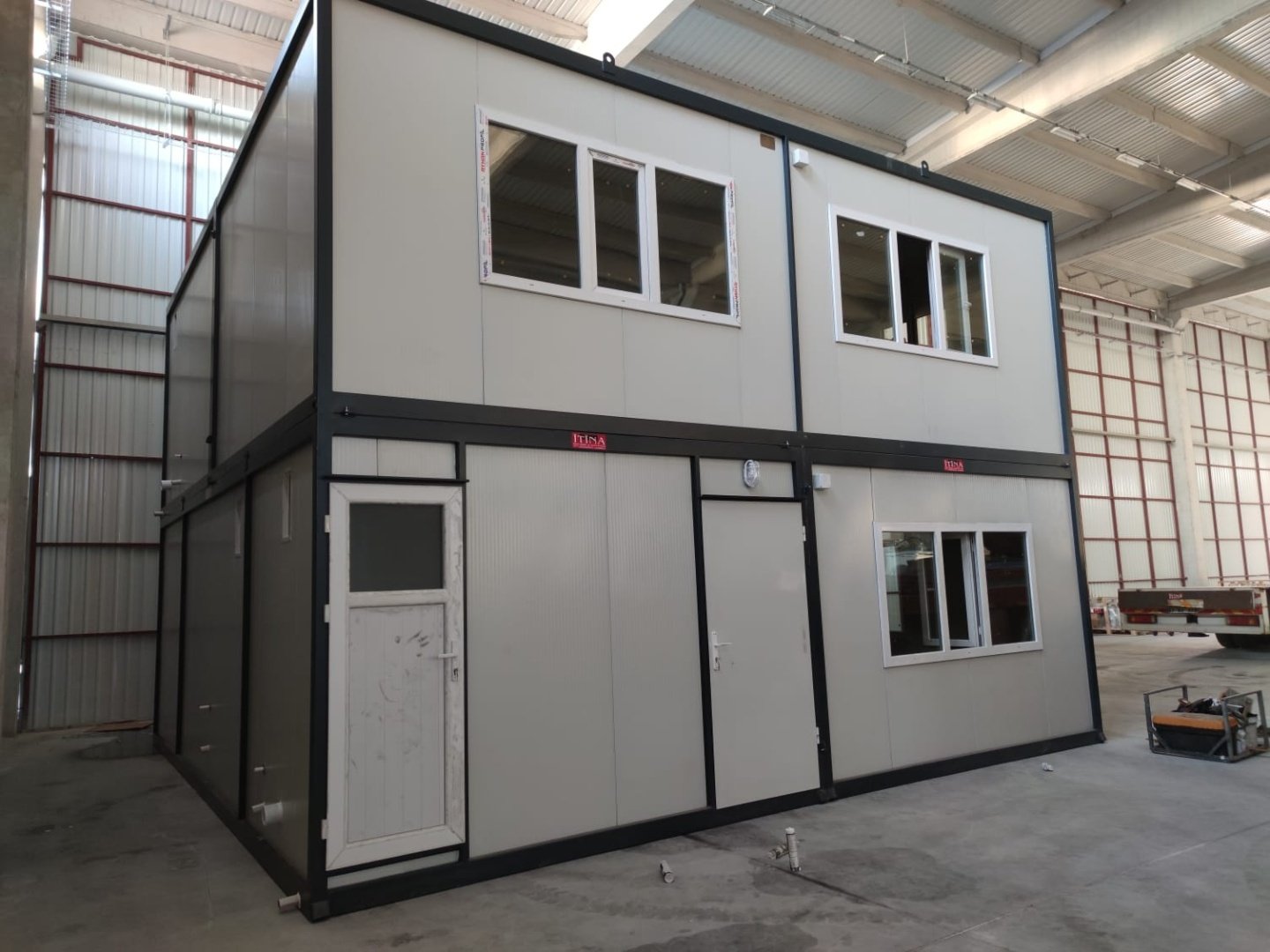 Birleşmeli Çift Katlı Konteynerlar (1)