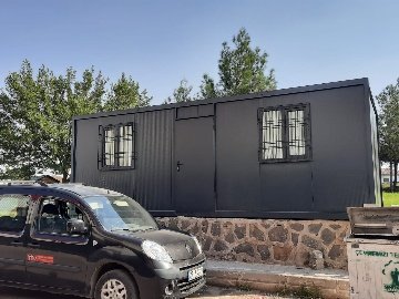Antrasi̇t Renkli̇ 3 X 7 Konteyner 2