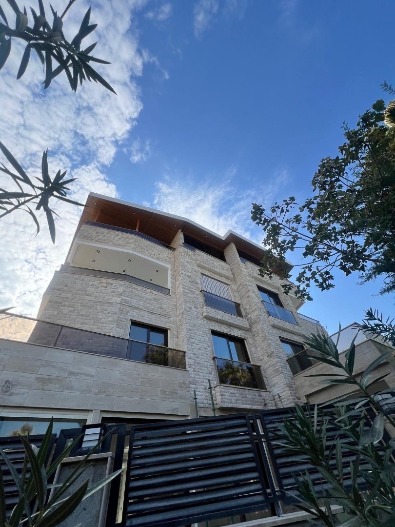 8De7Ddef-0D15-4Cfc-B05A-7F5B5Fc4088D