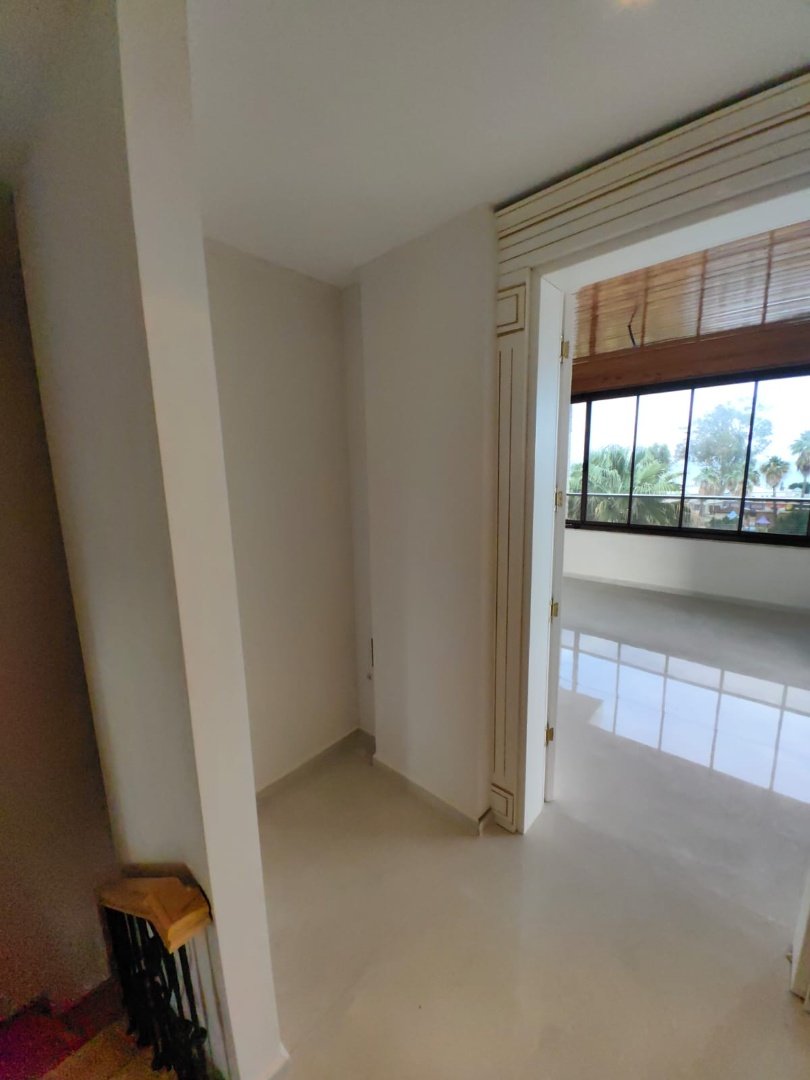 0Afbb4B2-D566-4675-96E0-D16A5B867Eed