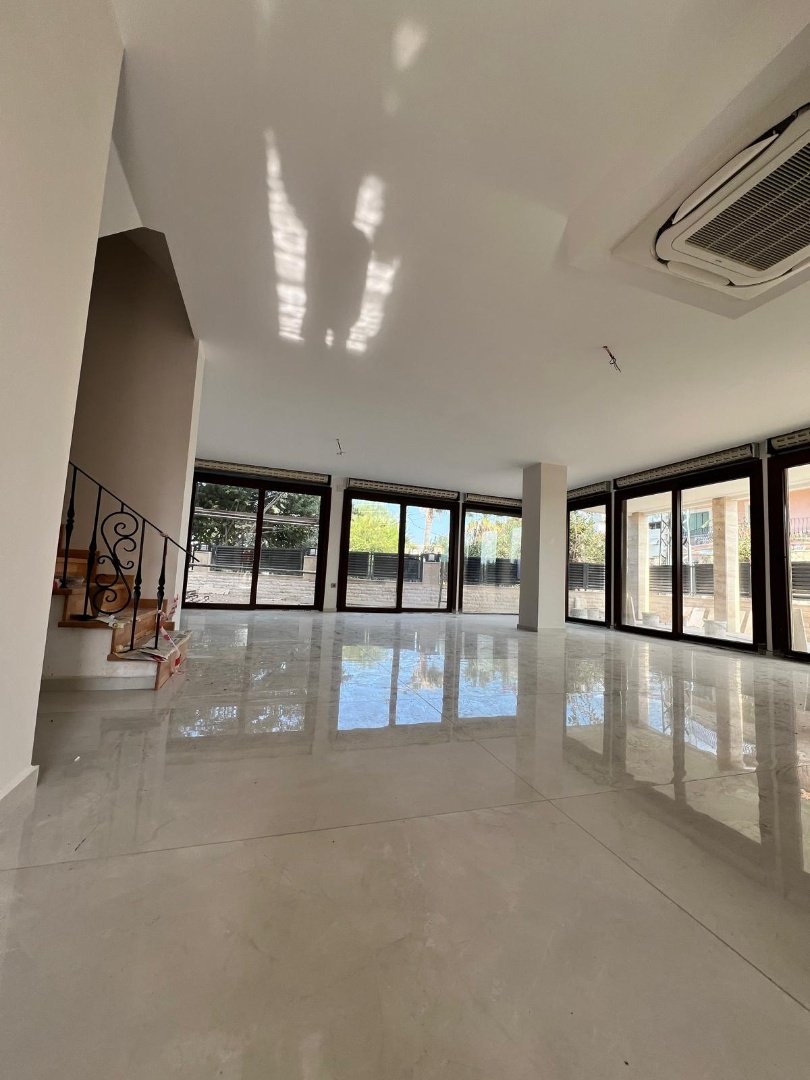 24B2Fbf4-B2Fe-4229-A08F-2B06696E9989