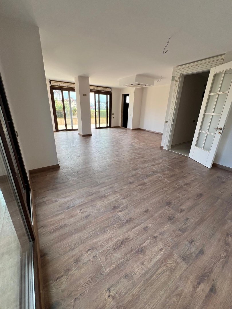 F15Ad063-368A-4D06-Ad5F-B6Db19Be3Ac1