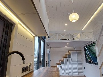 Queen Dream 8333 Tiny House