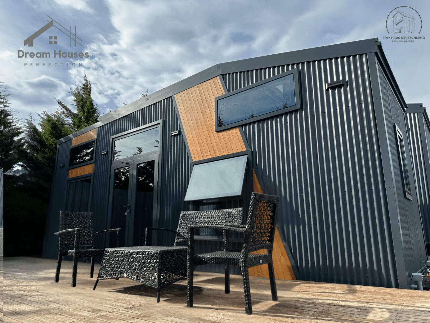 Queen Dream 8333 Tiny House