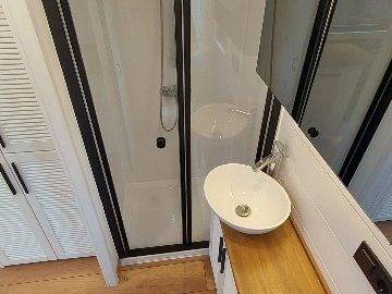 Queen Dream 8333 Tiny House