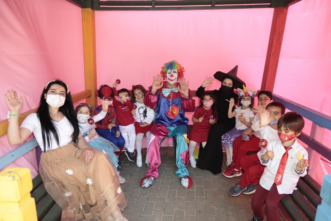 a272e1f1-fdee-49c8-9ba3-c6abf8c4f1f2