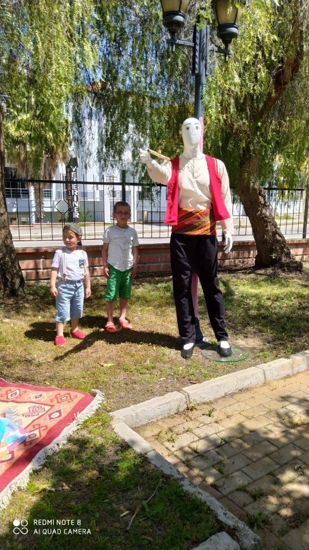 b830bbf5-9043-46a1-b759-710391767ddf