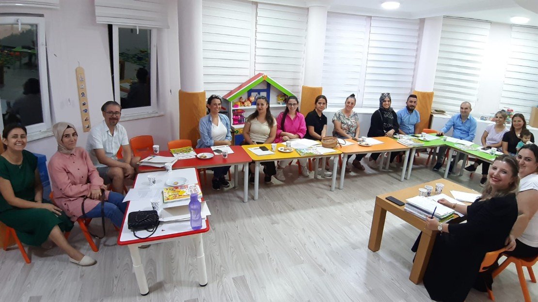 6766e073-cb15-448a-af84-ef5e1e74d988